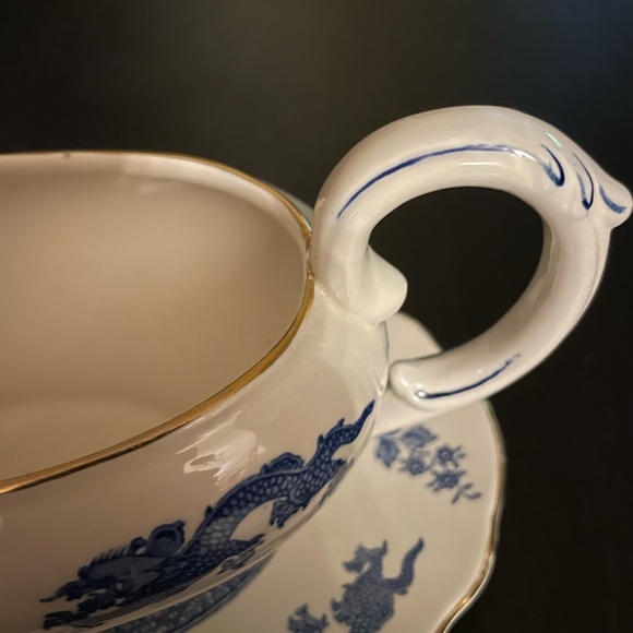 Vintage Royal Cauldon Dragon gravy boat with plate - Picture 5 of 8